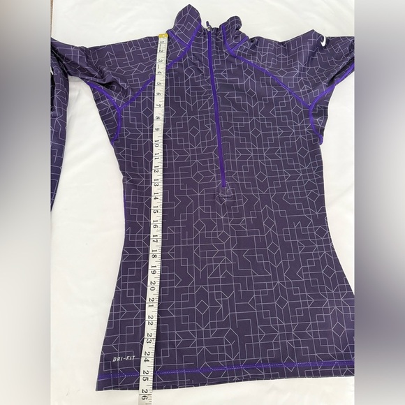 Nike Pro Hyperwarm Dark Purple Geometric Print Half‎ Zip Warm Size Small - Picture 12 of 15